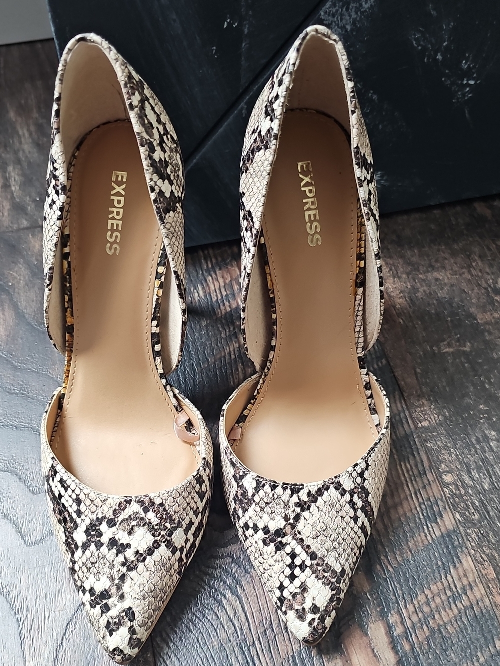 Express Snake-Print D'Orsay Pumps in Beige & Black